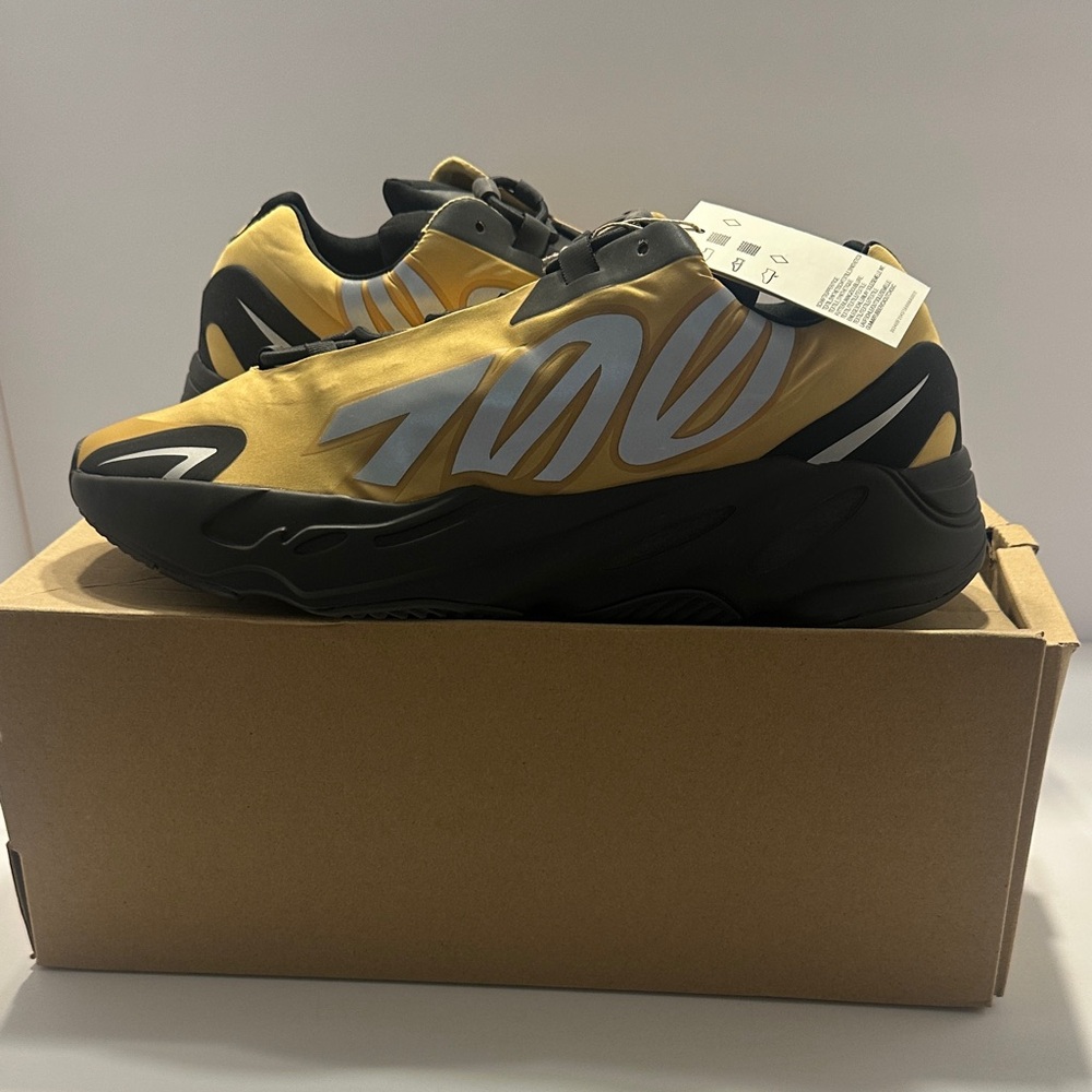 Gold and Black Sneakers Yeezy 700 nwt